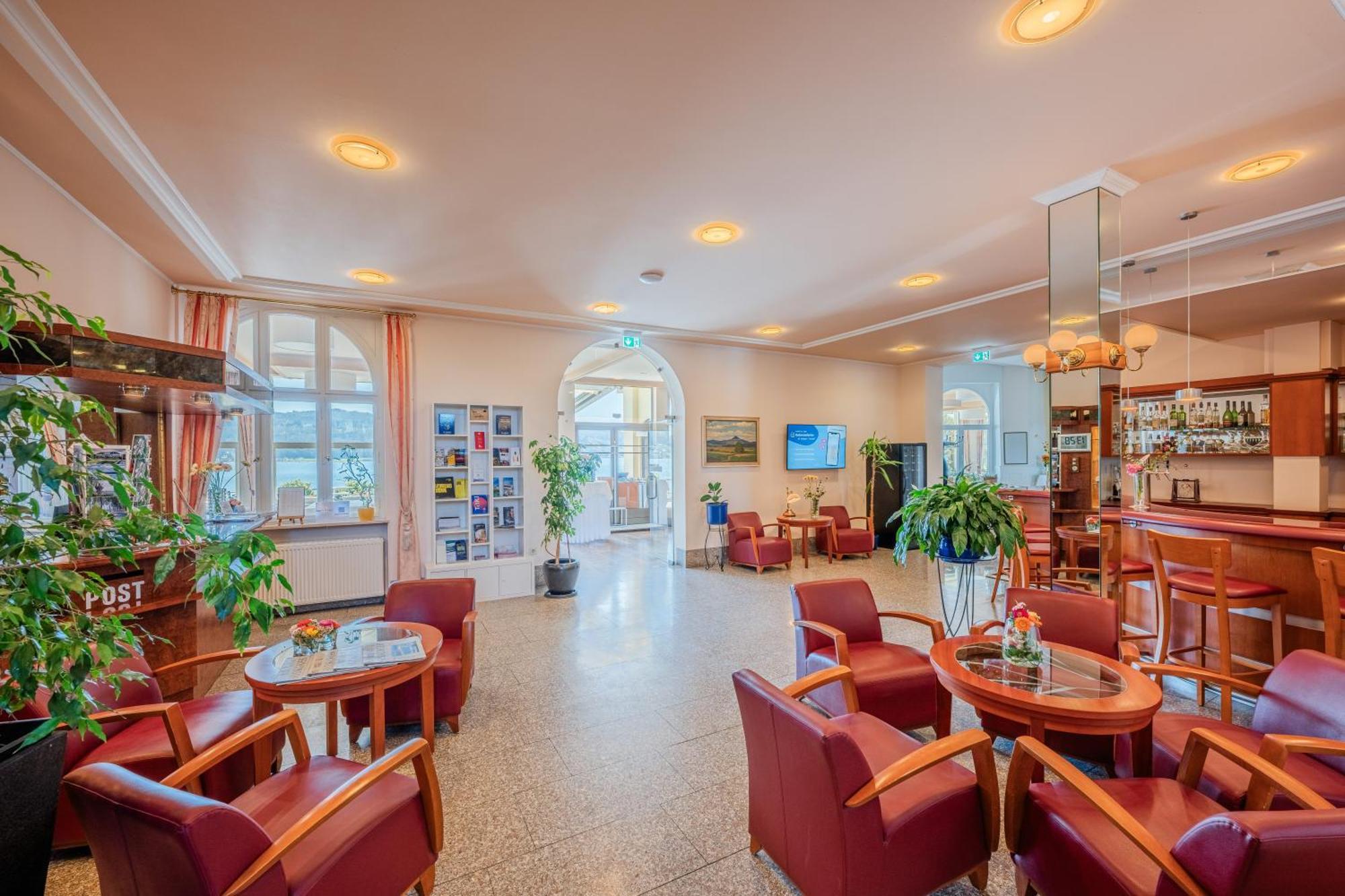 Strandhotel Loechnerhaus ไรเชอเนา ภายนอก รูปภาพ